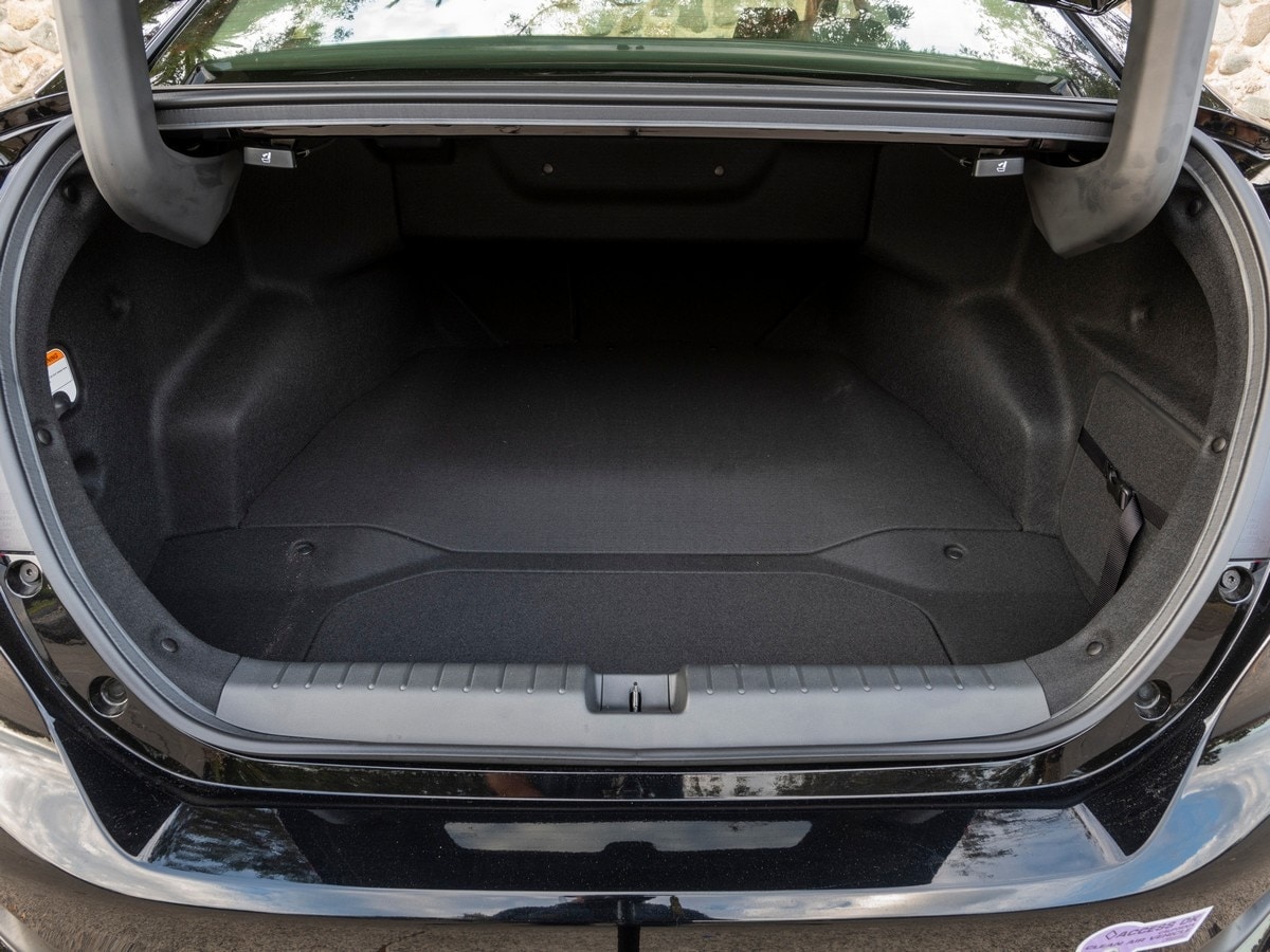 22-2019-honda-clarity-phev-bb-kbb-1