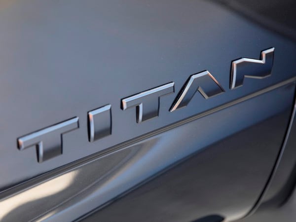 23 2018 Nissan Titan Midnight Edition