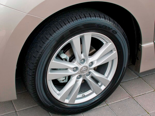 24 2015 Nissan Quest