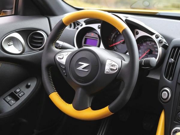 24 2018 Nissan 370z Heritage Edition