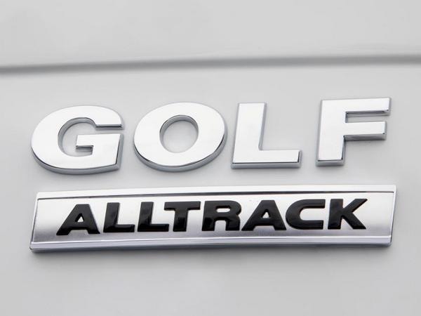 24 2018 Volkswagen Golf Alltrack