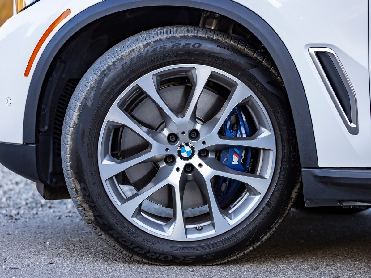 24-2019-bmw-x5-bb-kbb-1