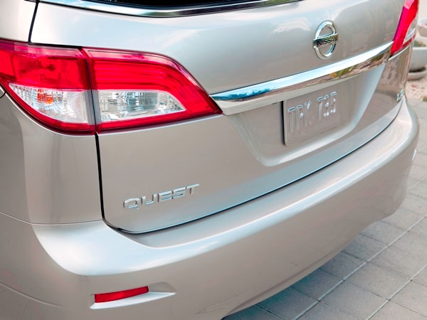 25 2015 Nissan Quest