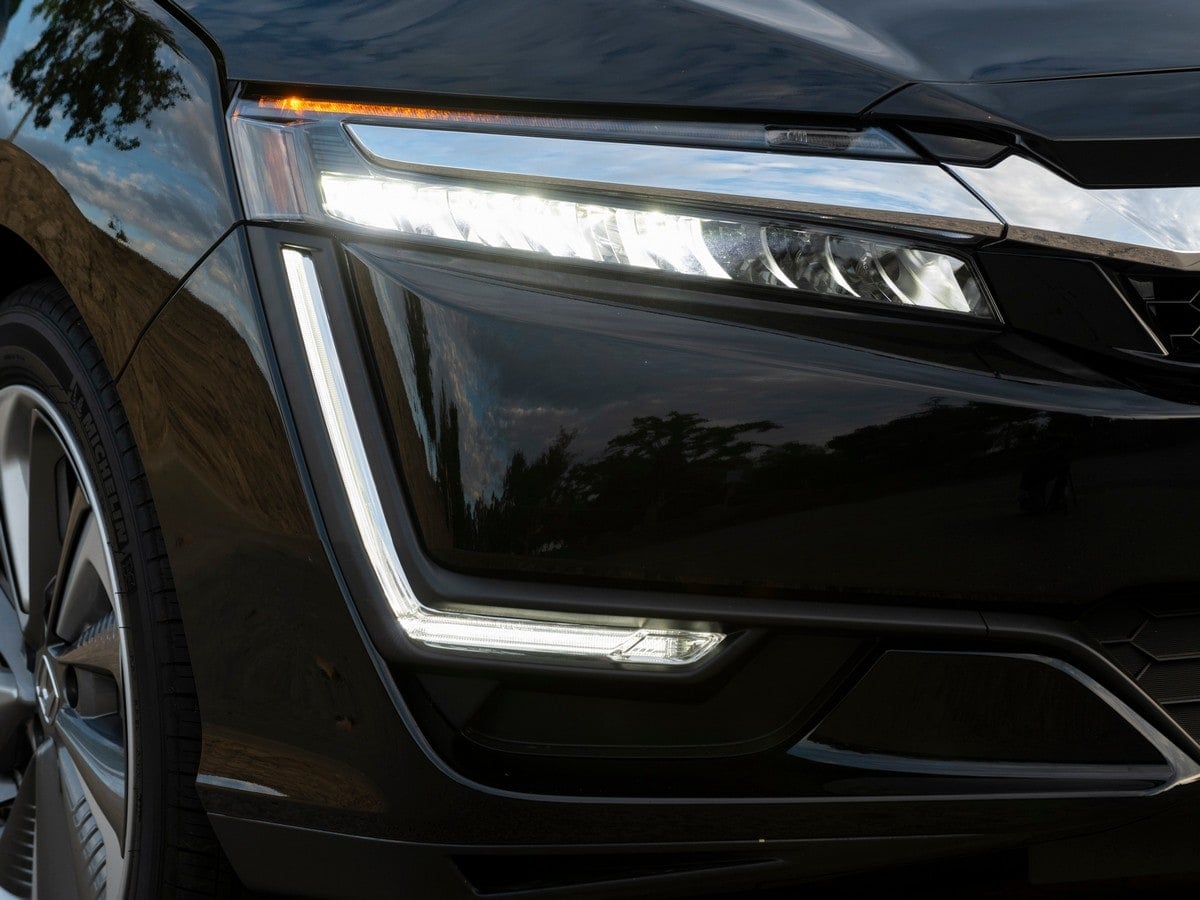 26-2019-honda-clarity-phev-bb-kbb-1