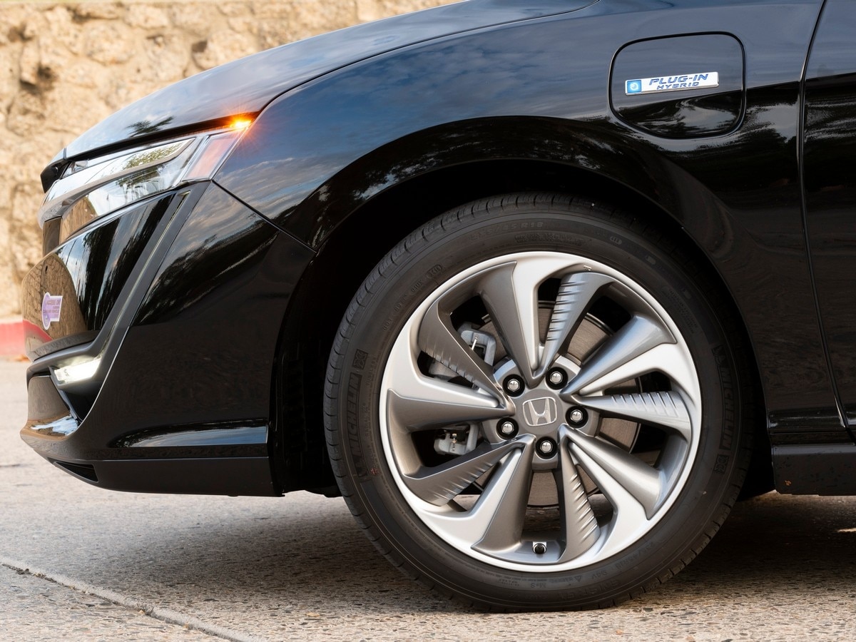 27-2019-honda-clarity-phev-bb-kbb-1