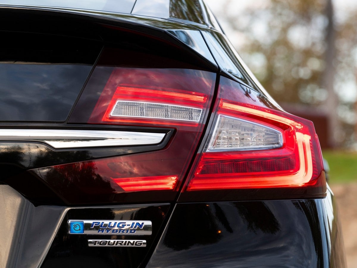 28-2019-honda-clarity-phev-bb-kbb-1