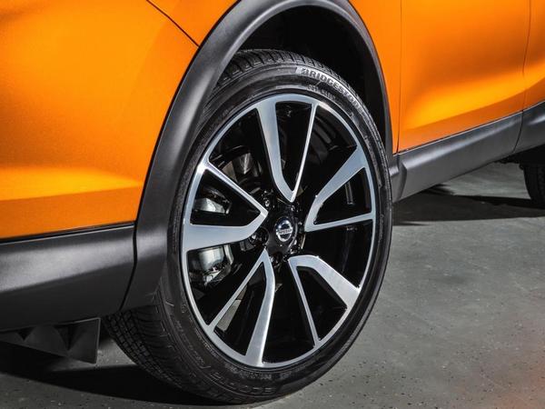 29 2017 Nissan Rogue Sport