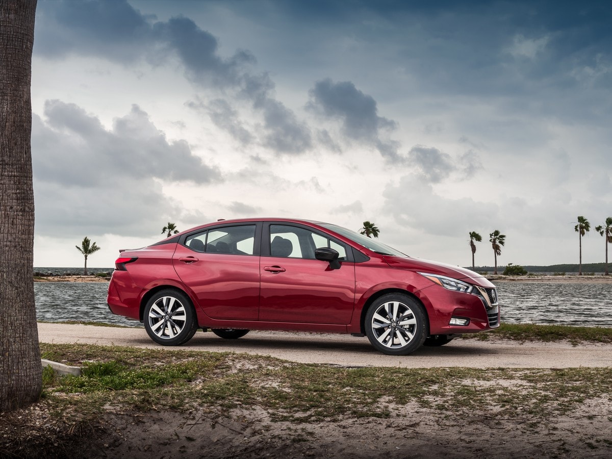 2b 2020 Nissan Versa Oem