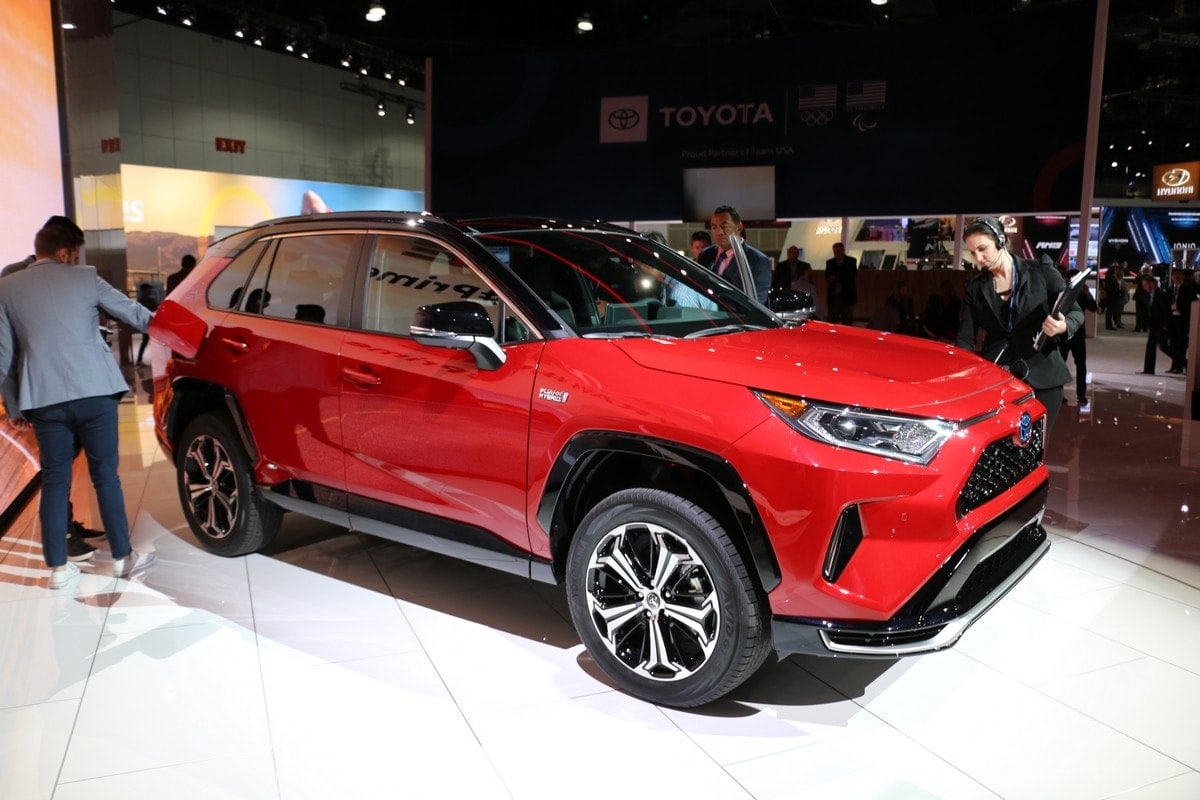 3-2021-Toyota-RAV4-Prime-live-1