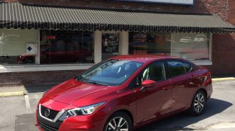 30-2020-Nissan-Versa-KBB.JPG