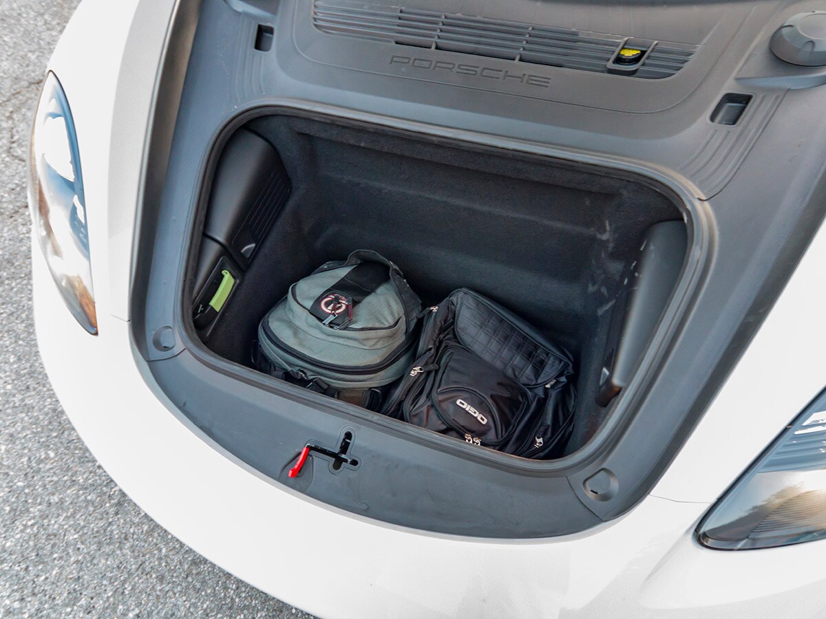 32 2018 Porsche 718 Boxster Cargo KBB