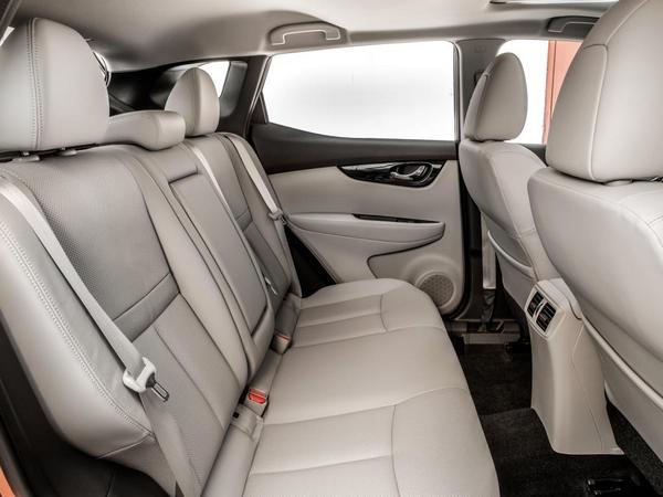 36 2017 Nissan Rogue Sport