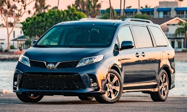 price toyota sienna 2018