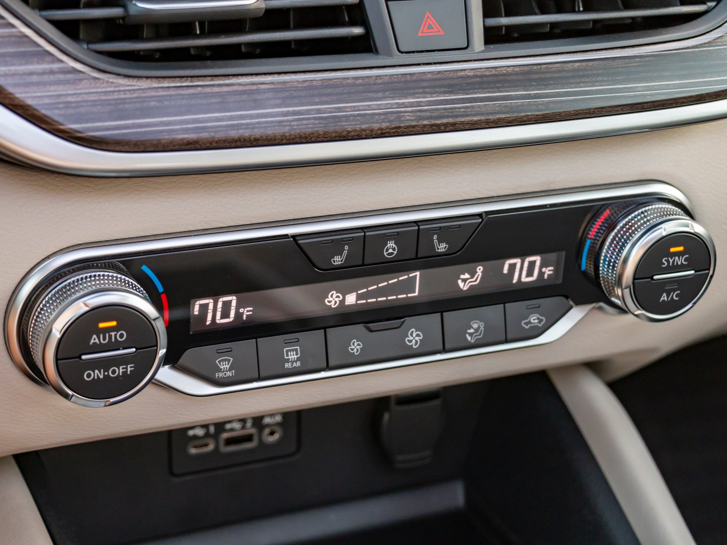 45 2019 Nissan Altima Interior KBB