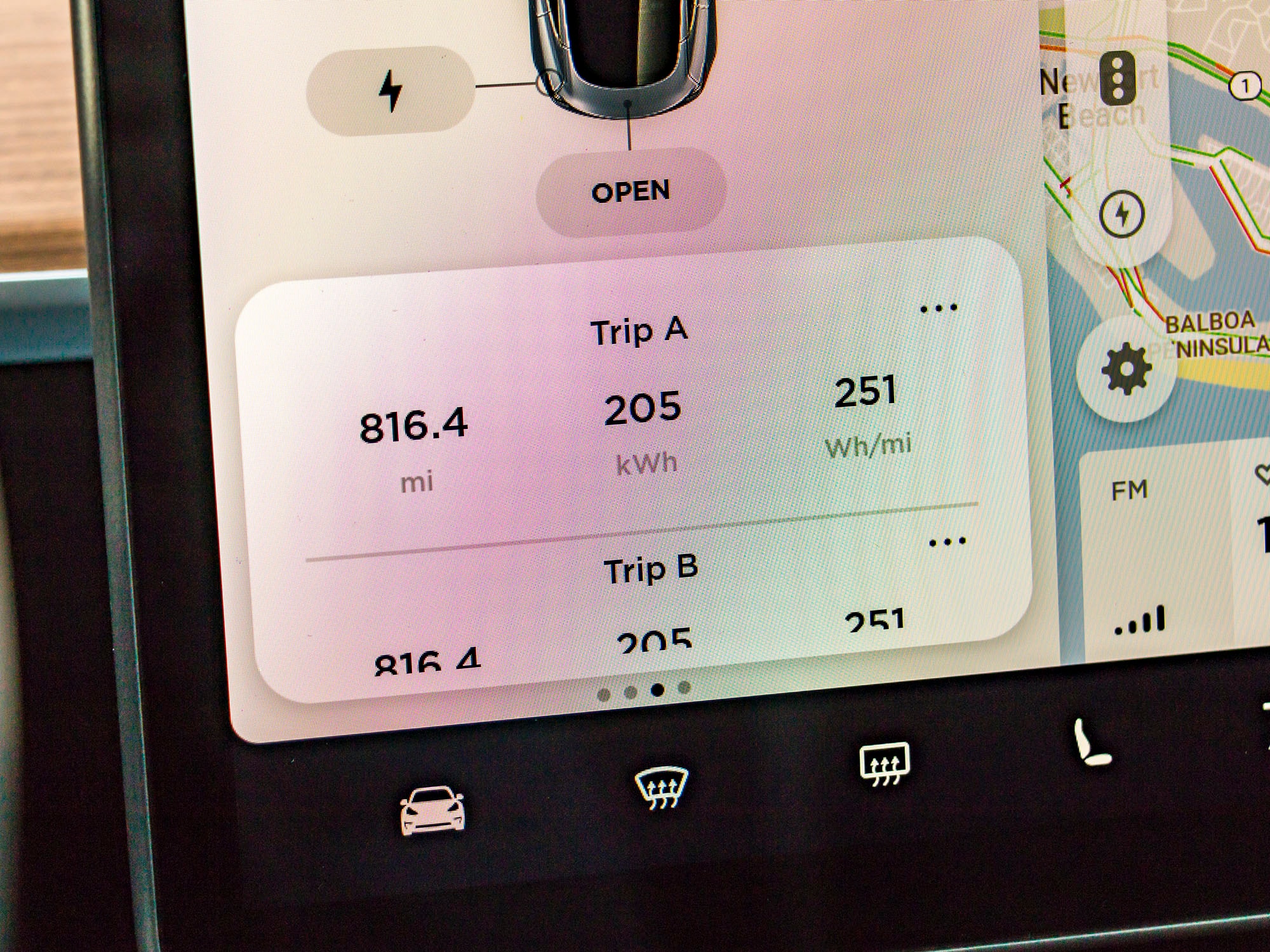 46 2018 Tesla Model 3 Interior KBB