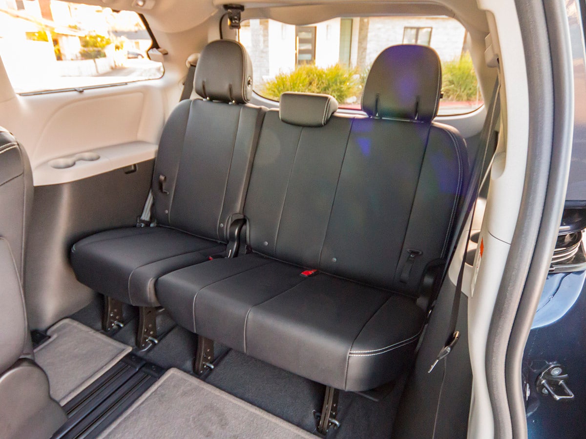 51 2018 Toyota Sienna SE Interior KBB