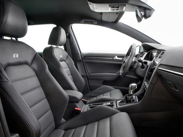 52 2018 Volkswagen Golf R