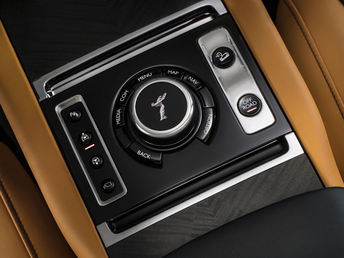 8a 2019 Rolls Royce Cullinan Oem