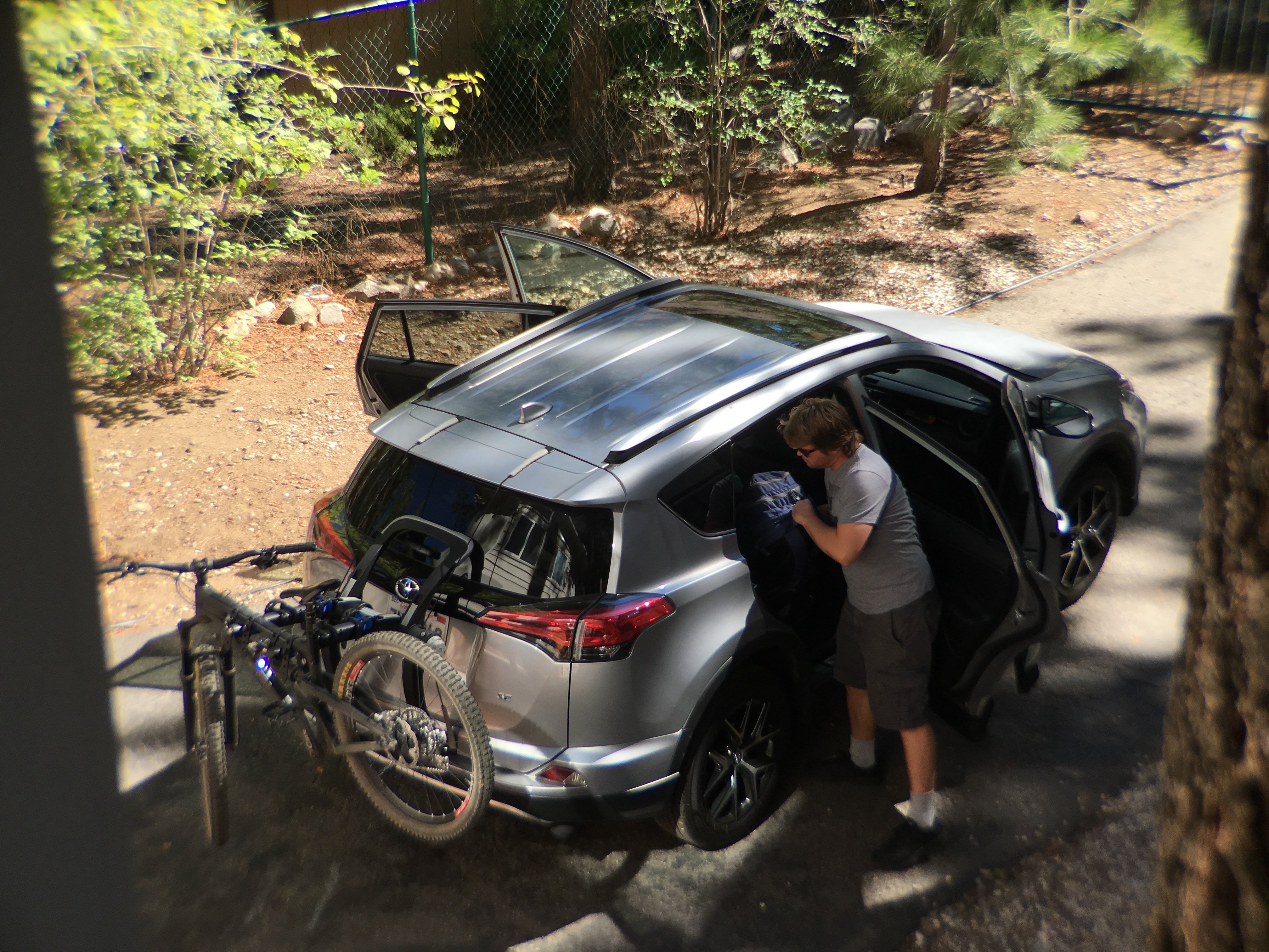 Toyota Rav4 Mountain Biking (17)