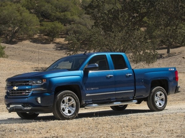02-2017-chevrolet-silverado