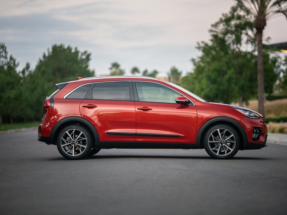 04-2020-kia-niro-oem-1