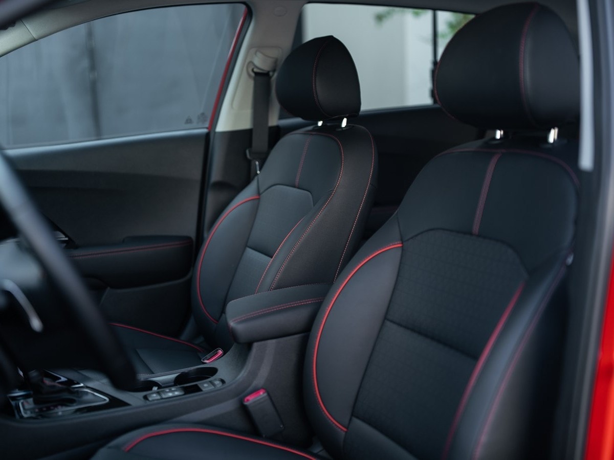10-2020-kia-niro-oem-1