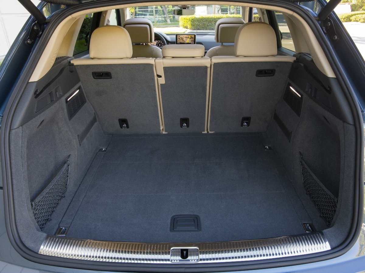 18 2018 Audi Q5 Bb