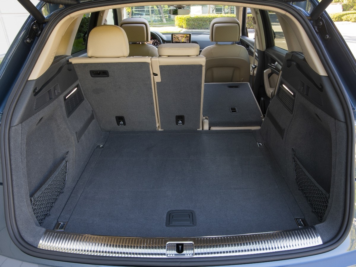 19 2018 Audi Q5 Bb