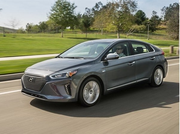 20-2017-hyundai-ioniq-oem