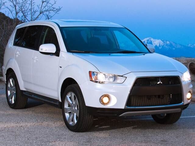 2013-mitsubishi-outlander-frontside_mpout131_640x480?interpolation=high-quality&downsize=640:*