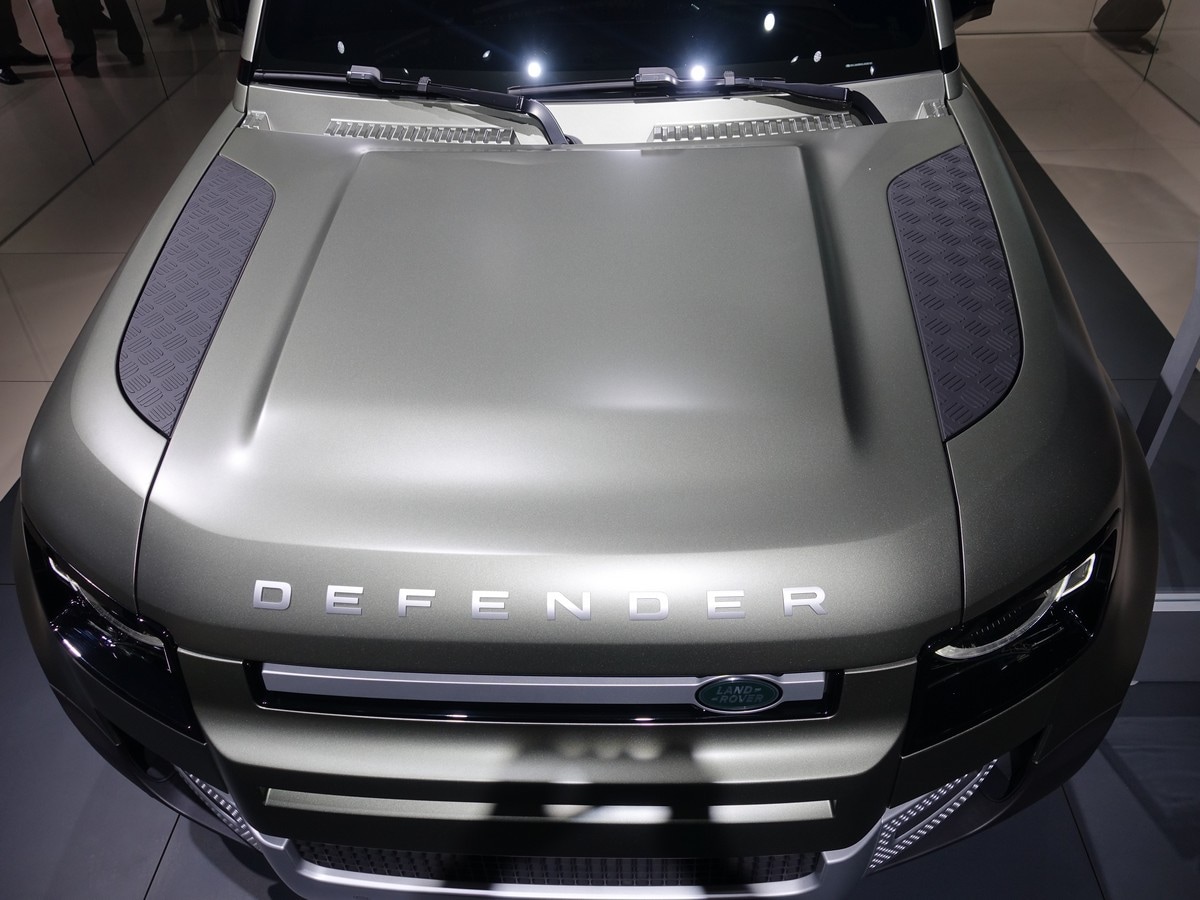 2020 Land Rover Defender11
