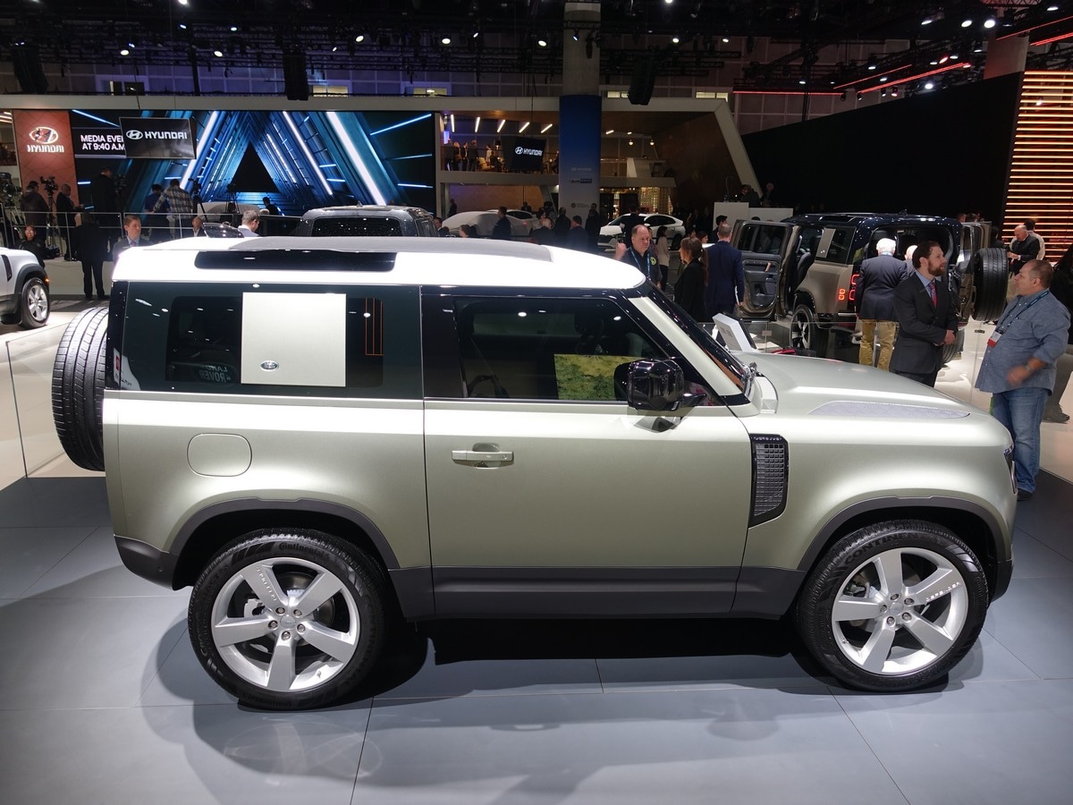 2020 Land Rover Defender2