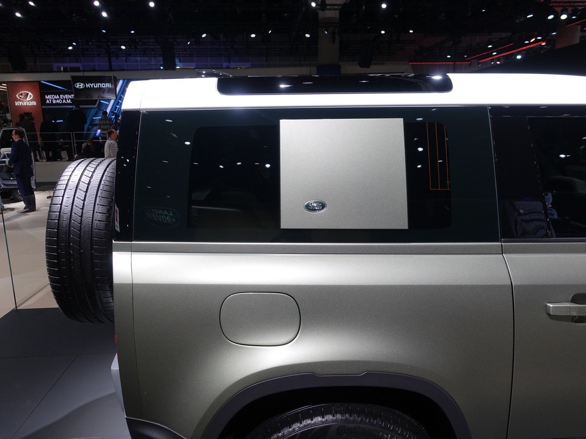 2020 Land Rover Defender3
