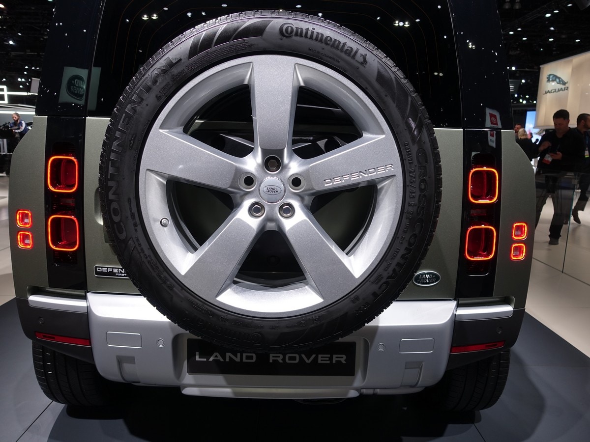 2020 Land Rover Defender7