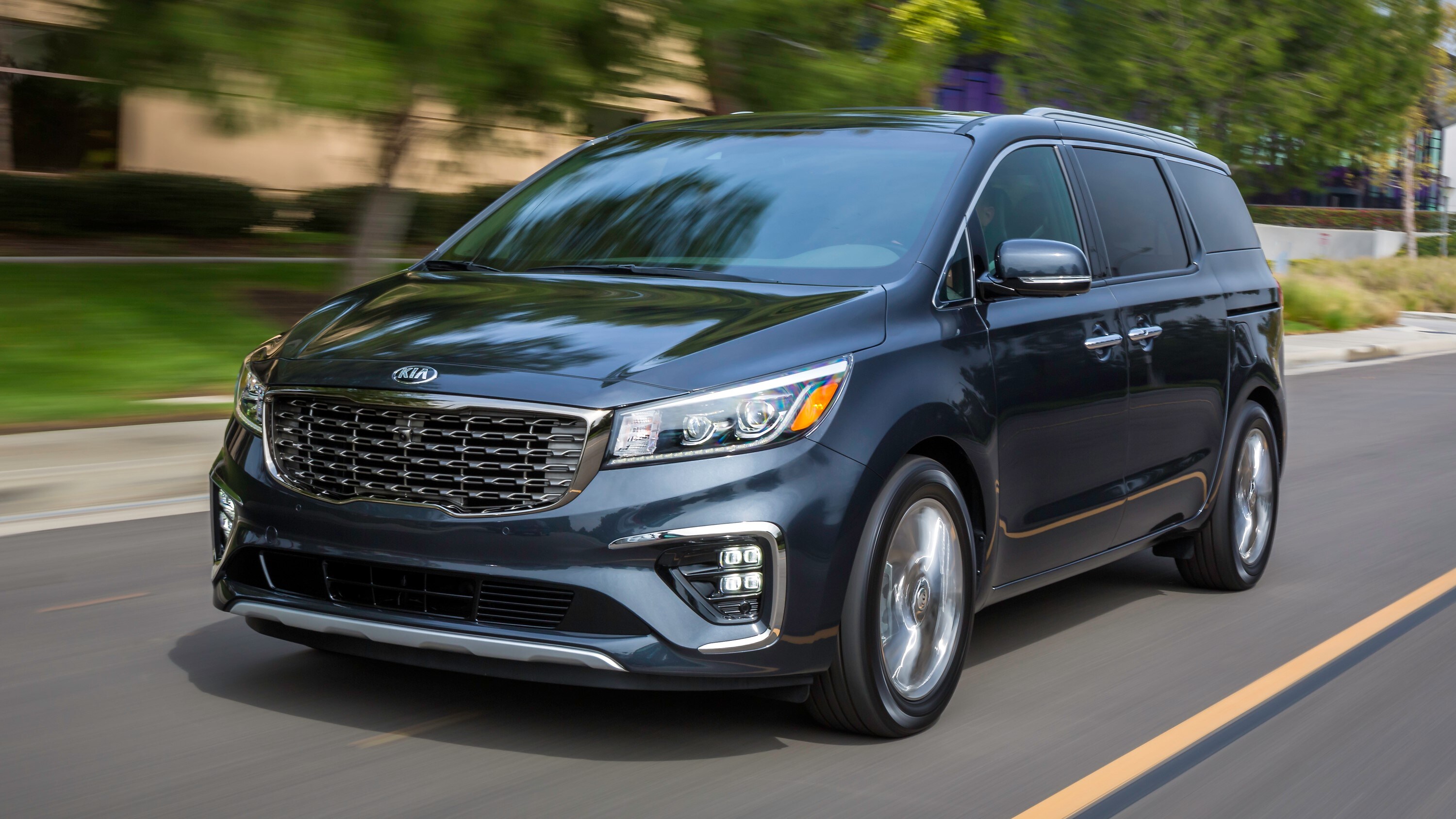 2019 luxury minivan