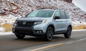 36-2020-honda-passport-motion_3x5