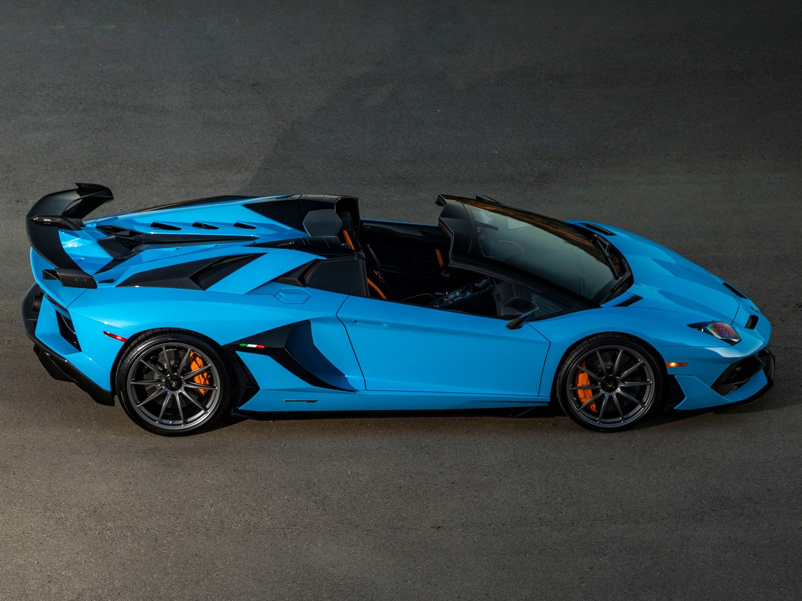 04 2020 Lamborghini Aventador SVJ Roadster