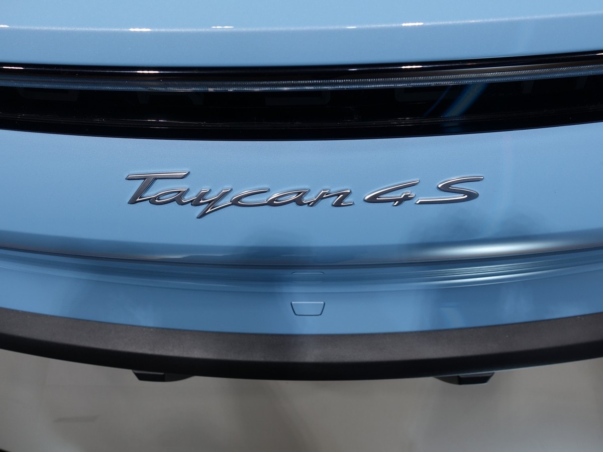 2020 Porsche Taycan 4S 11