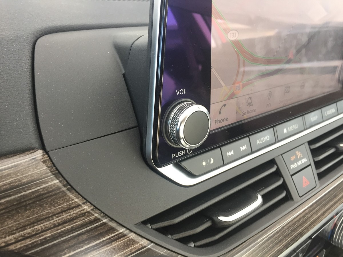 04 2019 Nissan Altima LT Update 12