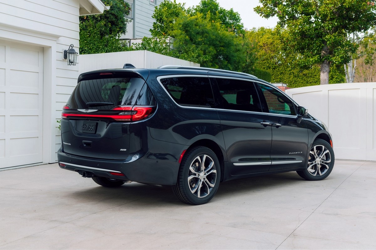 The 2021 Chrysler Pacifica Lineup Is Highlighted By A New LED Ta