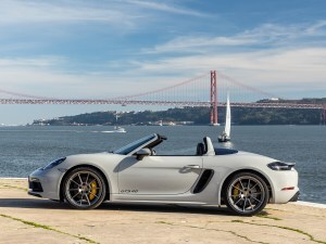 21 Porsche 718 Gts 4 0 First Review Kelley Blue Book
