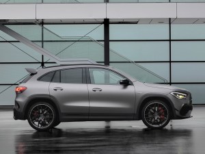 21 Mercedes Amg Gla 45 First Look Kelley Blue Book