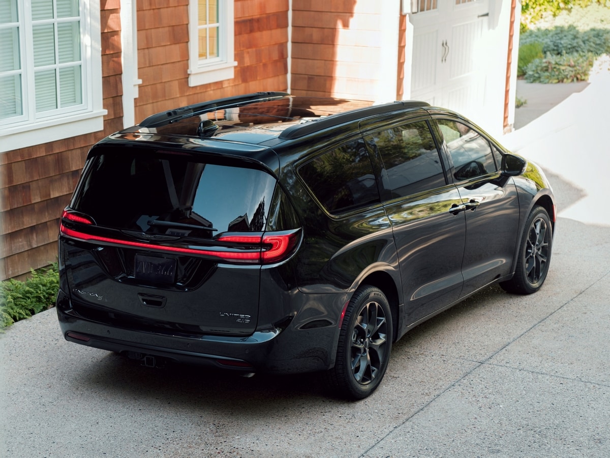 The 2021 Chrysler Pacifica lineup is highlighted by a new LED ta