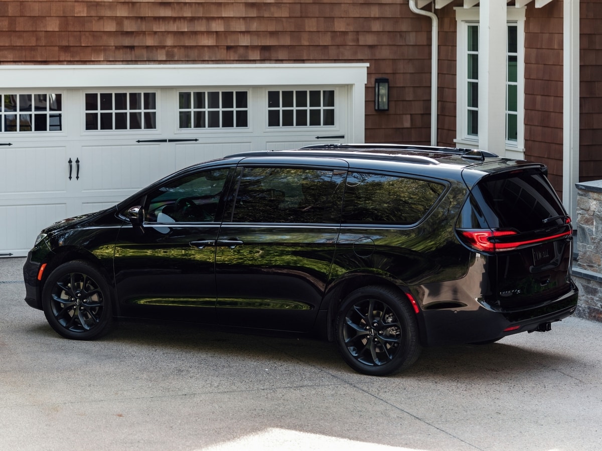 The 2021 Chrysler Pacifica Limited S model features new exterior