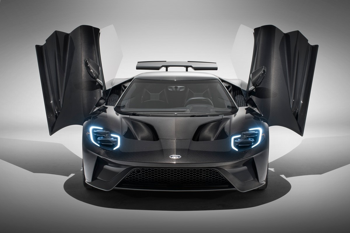 12-2020-Ford-GT-Liquid-Carbon