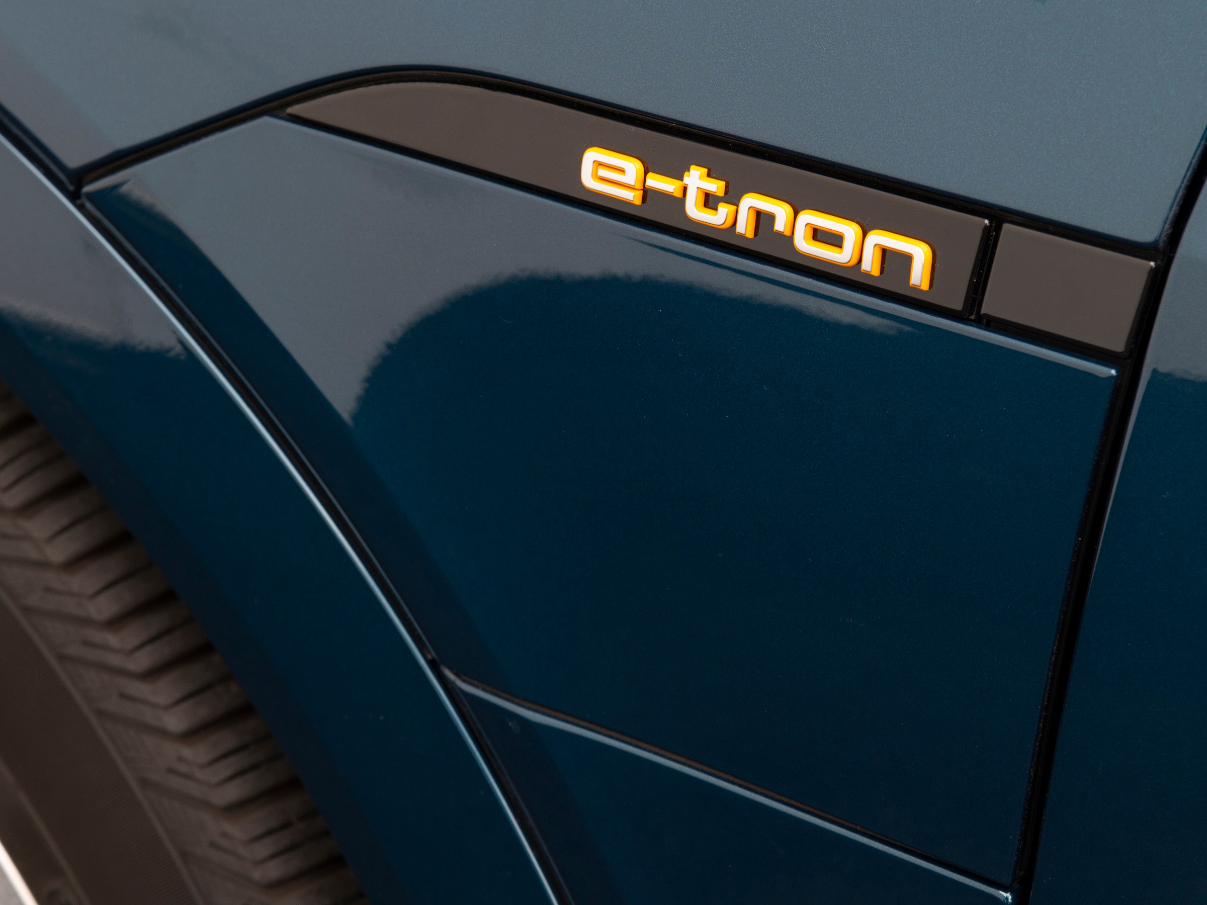 63 2020 Audi Etron LongTerm KBB