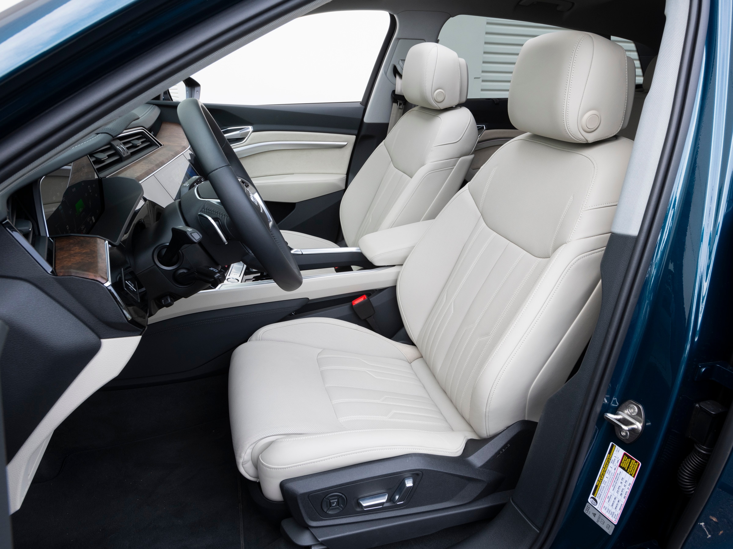 80 2020 Audi Etron LongTerm KBB