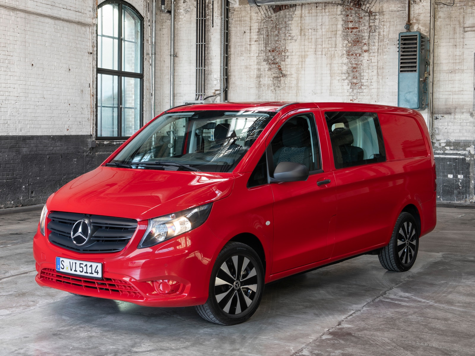 Der Neue Mercedes Benz Vito Mixto – Exterieur, Jupiterrot // T