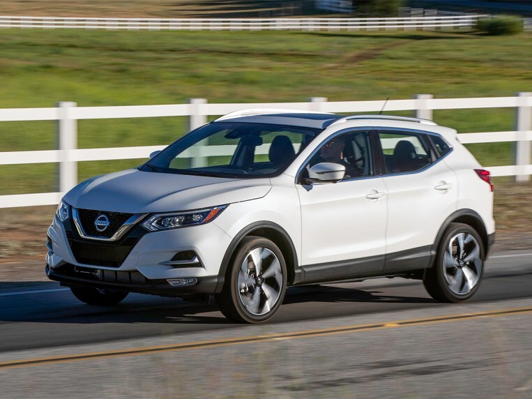 10 Best Family Cars Under $25,000 | Kelley Blue Book