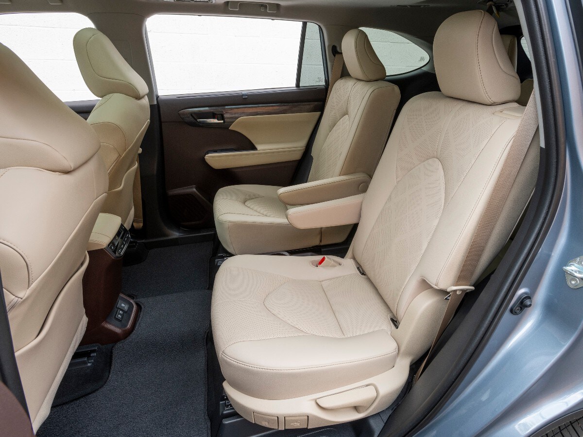 19 2020 Toyota Highlander Family Cars